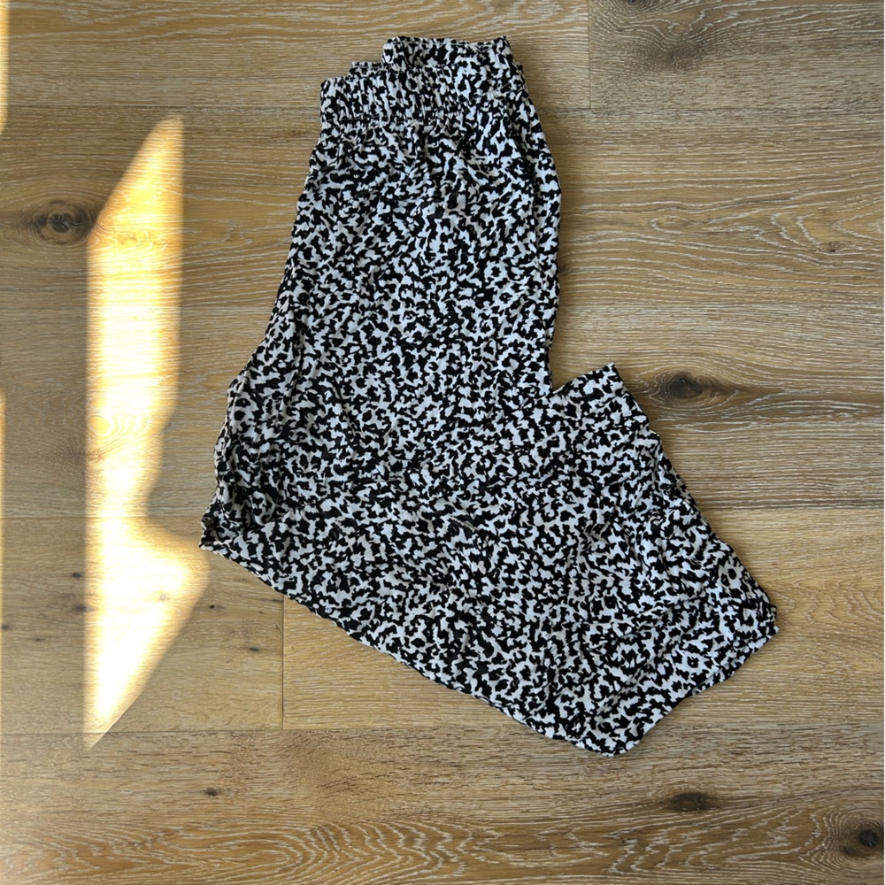 H&M cropped, wide leg pants.